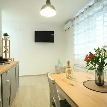 Domus Midi - Trevisani Semesterbostad *