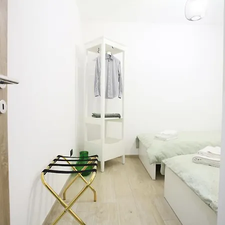 Domus Midi - Trevisani 펜션